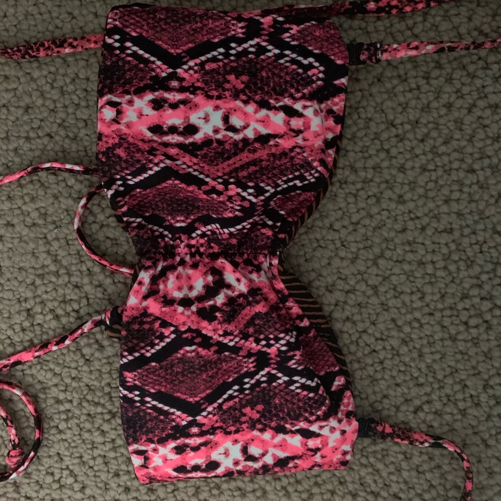 VOLCOLM reversible bathing suit top